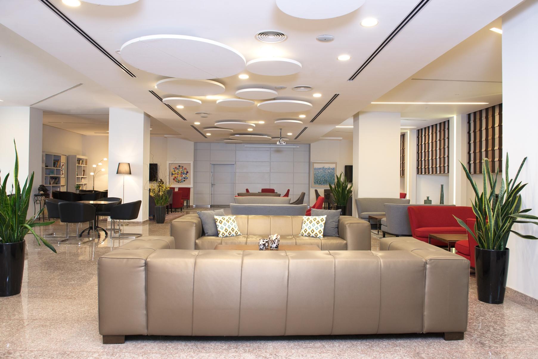Benjamin Business Hotel Herzelia Buitenkant foto