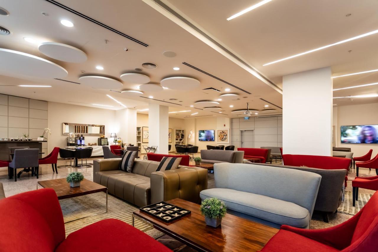 Benjamin Business Hotel Herzelia Buitenkant foto