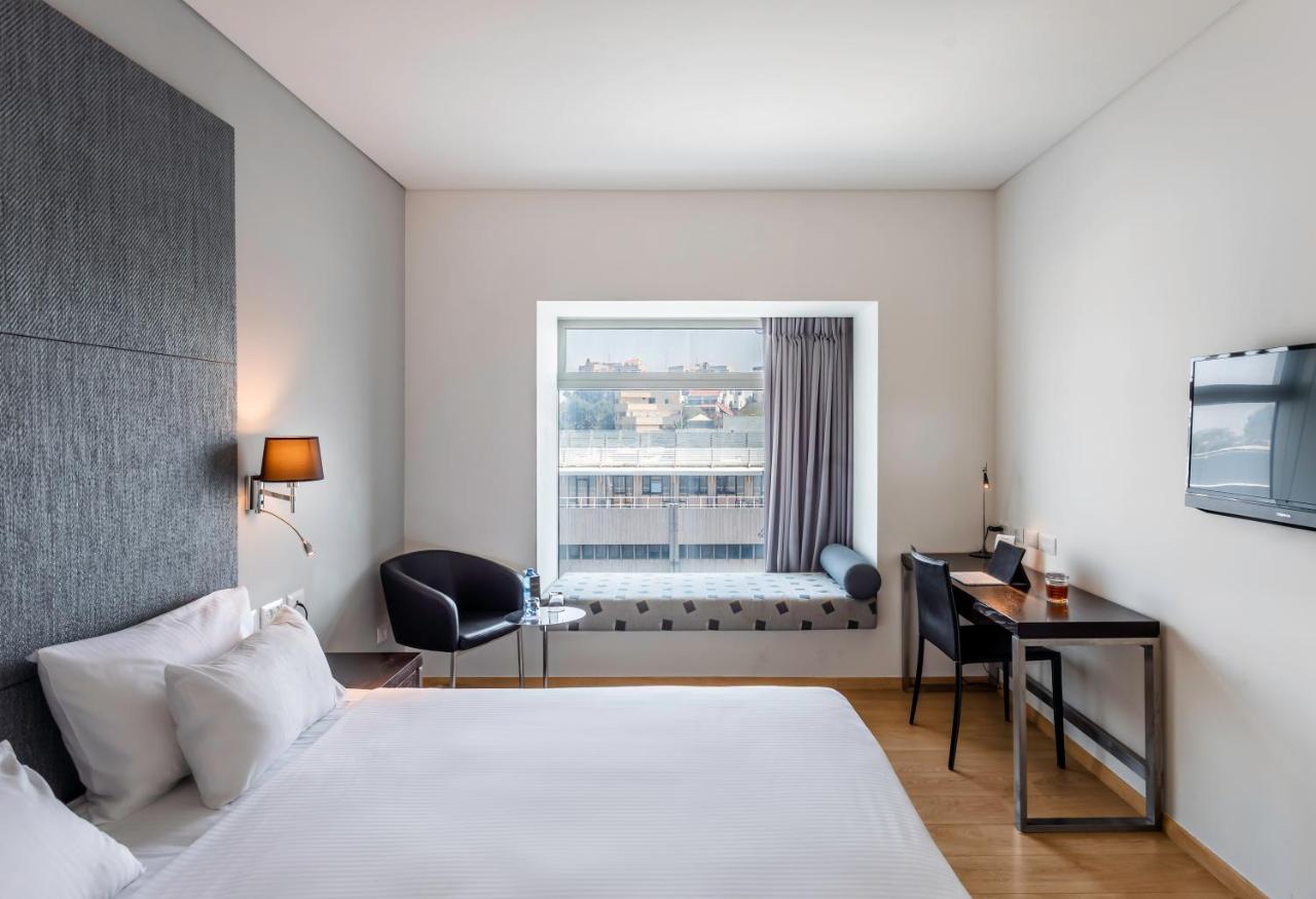 Benjamin Business Hotel Herzelia Buitenkant foto