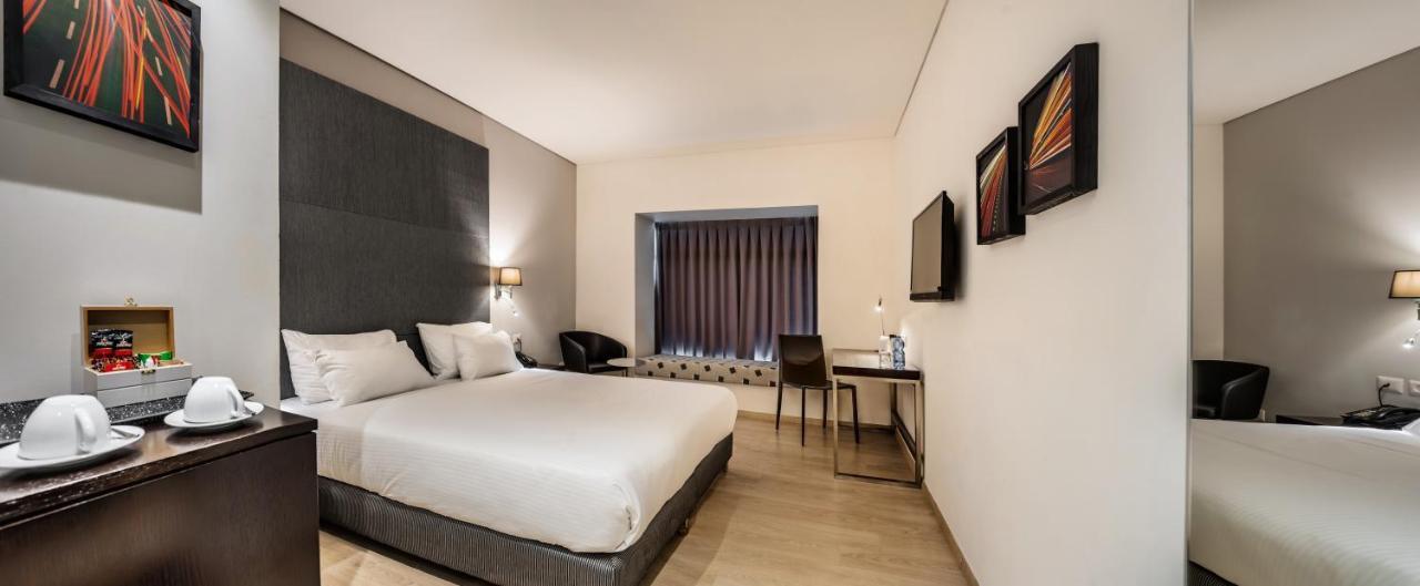 Benjamin Business Hotel Herzelia Buitenkant foto